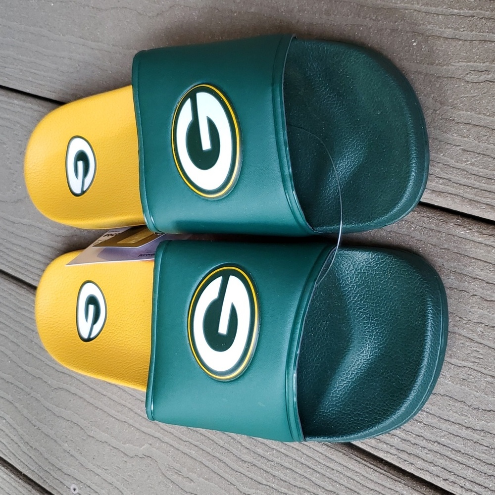 GREENBAY PACKERS SANDALS FLIP FLOPS MEN'S L 11-12 FOOTBALL NFL WISCONSIN WI